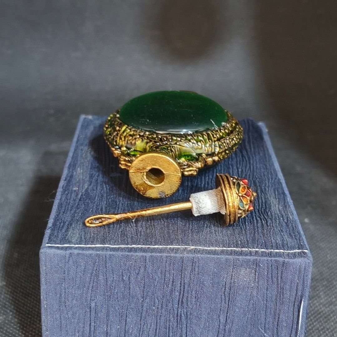Vintage Collection Inside Pain - Vintage Collectible Bottles review and price